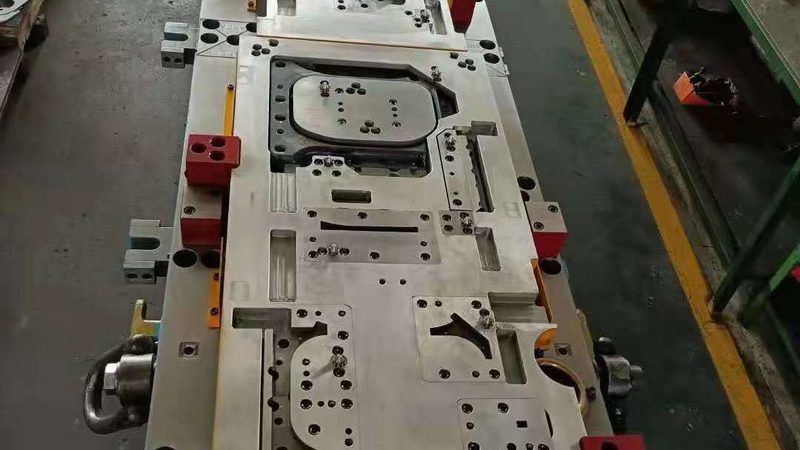 小型五金模具：揭秘其制造工艺与选型要点**