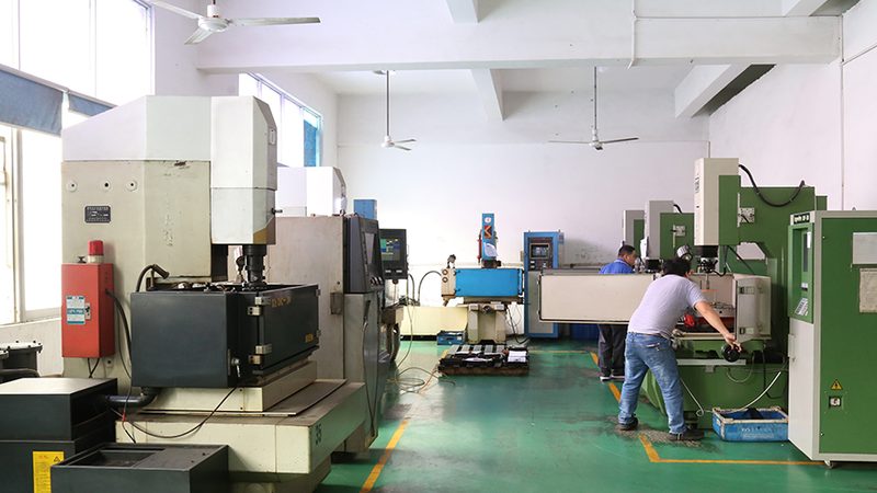 食品级吹塑模具：品质与安全的双重保障